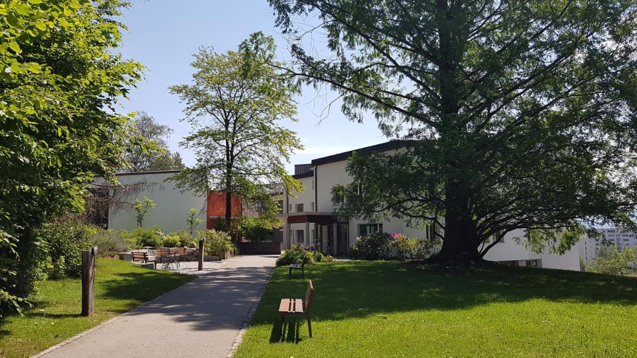 Le Domaine Hotell Villars-Sur-Glane Exteriör bild